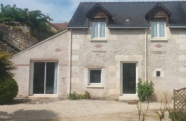 Holiday Home 'Le Petit Montparnasse - Montrichard' with Shared Garden and Wi-Fi