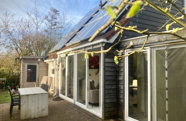 Holiday home - 8 persons - with sauna at the Lauwerslake near Wadden Sea
