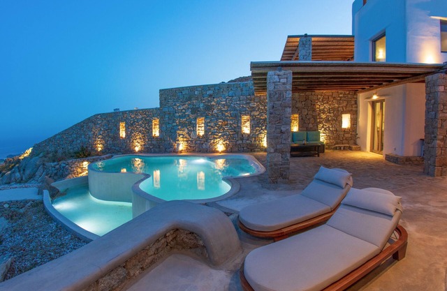 Holiday Home 'Amalthia Suite Private Pool' with Sea View, Wi-Fi and Air Conditioning