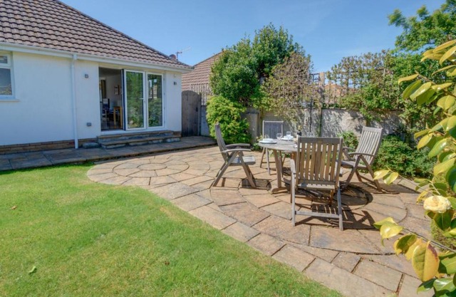 Holiday Home Bamboo by Interhome