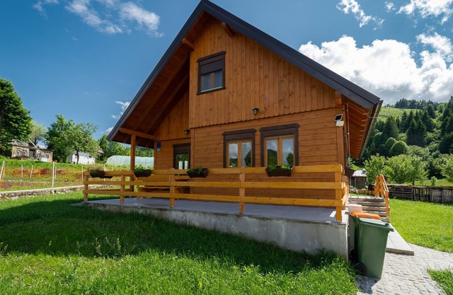 Holiday Home Butkovic - Three Bedroom Holiday Home