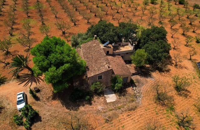 Holiday Home 'Ca'n Brusquer' with Mountain View, Private Pool and Wi-Fi