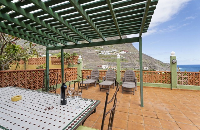 Holiday Home 'Casa Rural Ondina A' with Sea View, Private Terrace and Wi-Fi