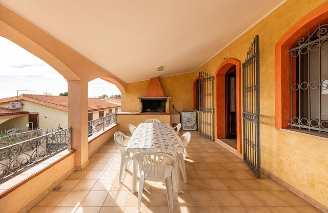 Holiday Home "Casa Vacanze dei Pini" with Terrace & Shared Garden