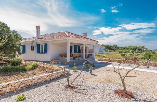 Holiday home "Ena" with view of the water