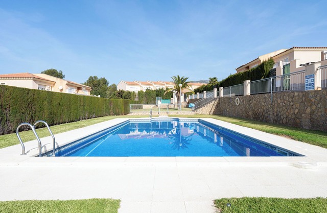 Holiday Home 'Isaac Casalot' with Shared Pool, Wi-Fi and Air Conditioning