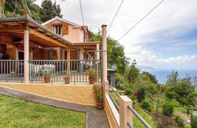 Holiday Home "Fantastic Holiday House" with Sea View, Private Terraces & Wi-Fi
