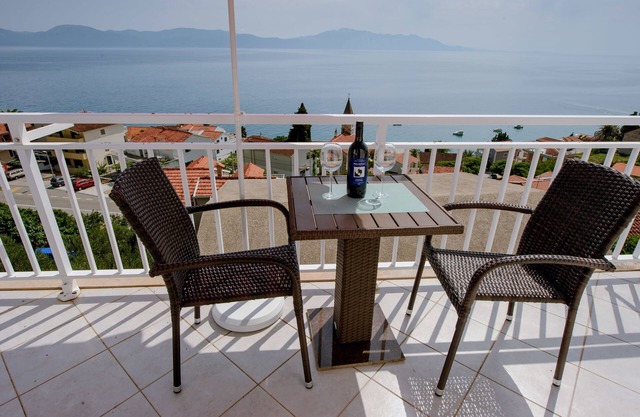 Holiday home for 10 guests with 120m² in Brist - Podaca (118574)