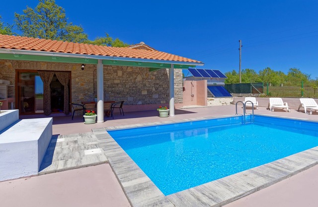 Holiday Home Gimino - Two Bedroom Holiday Home with Pool