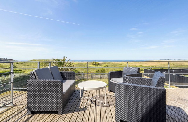 Holiday Home 'Horizon - 3 Ch - 100m Plage' with Sea View, Private Terrace and Wi-Fi