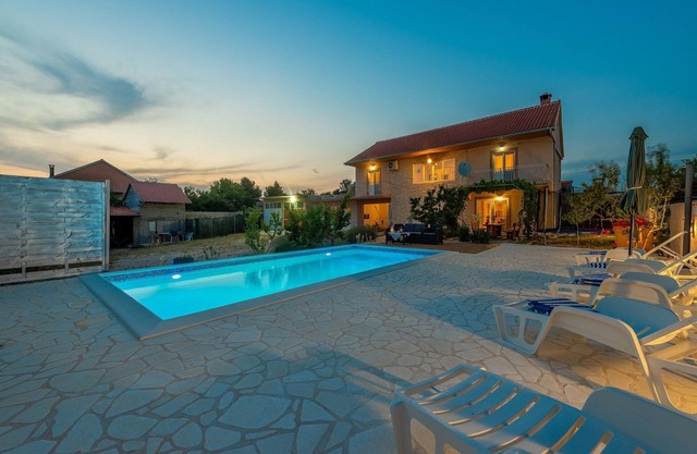 Holiday Home in Lisicic with Pool