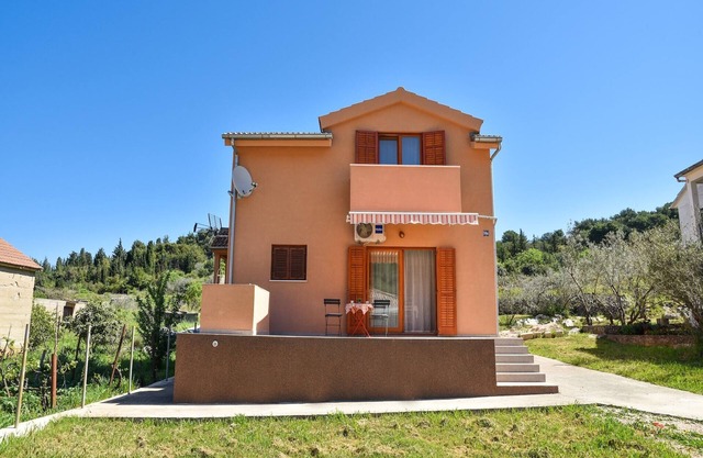 Holiday Home in Veli Iž near the Sea