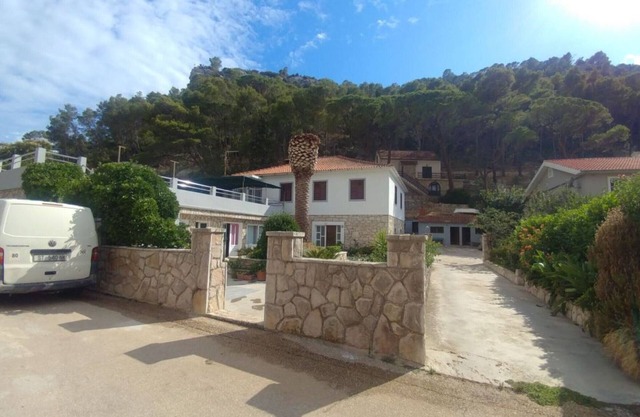 Holiday Home Kokić - Four Bedroom Holiday Home With Terrace And Sea View