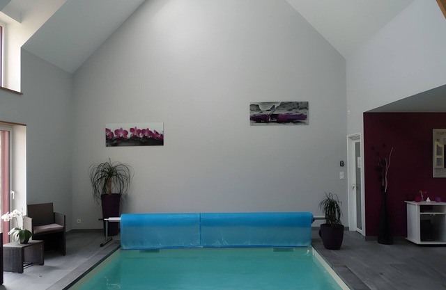 Holiday Home 'La Clémençaie' with Private Terrace, Private Garden and Wi-Fi