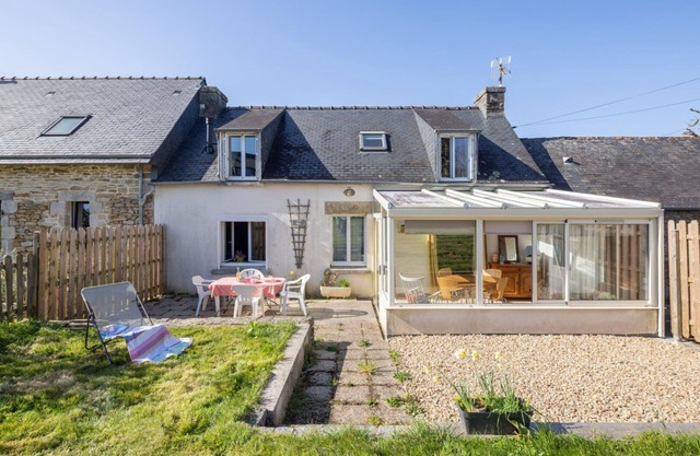 Holiday Home 'Le Jardin De Léonie' with Private Terrace, Private Garden and Wi-Fi