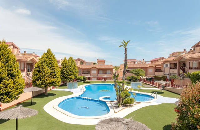 Holiday Home 'Limón' with Shared Pool, Wi-Fi and Air Conditioning