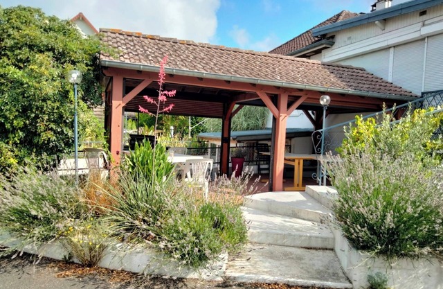Holiday Home 'Maison Au 19' with Shared Terrace, Shared Garden and Wi-Fi