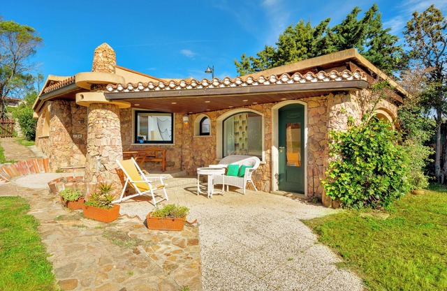 Holiday Home 'Margherita' with Terrace, Garden & Air Conditioning