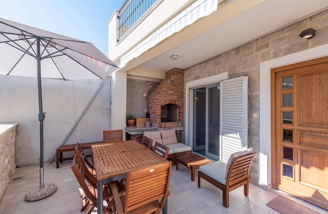 Holiday home mit Klimaanlage und Balkon