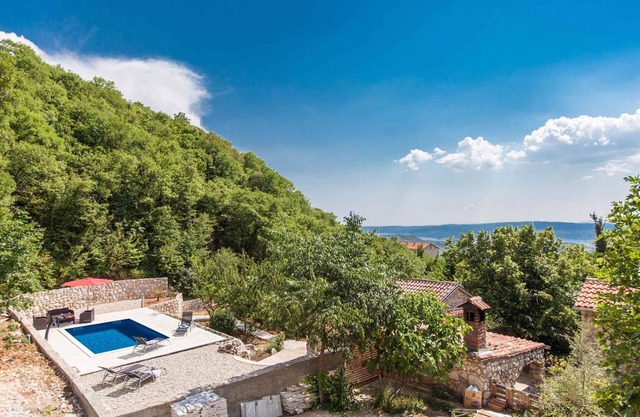 Holiday home mit Pool und Klimaanlage