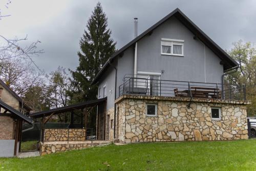 Holiday Home Monte Fabula with Jacuzzi, Sauna and Backyard