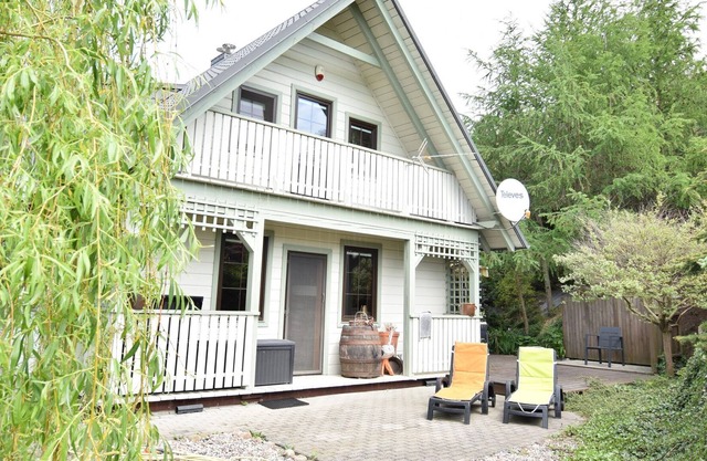 Holiday home only 50 m from the lake in Kielno