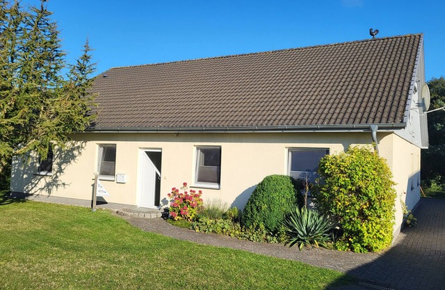 Holiday Home 'Poolhaus Am Leuchtturm' with Private Terrace, Private Garden and Wi-Fi