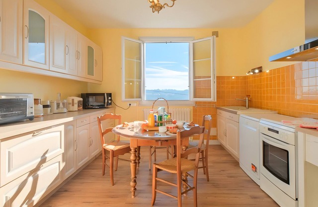 Holiday Home 'Puy De Pinou' with Private Garden and Wi-Fi