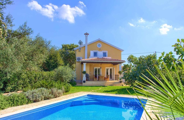 Holiday home quiet place with pool