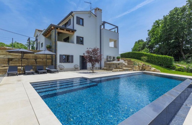 Holiday Home Rokvilla by Interhome