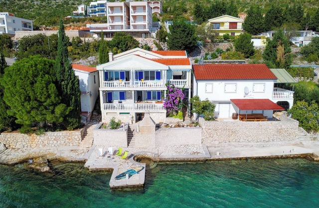 Holiday Home Seafront Escape, Tribanj, Croatia