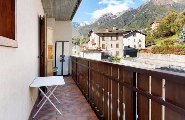 Holiday Home 'Super Mini Lanzada -' with Mountain View, Balcony and Wi-Fi