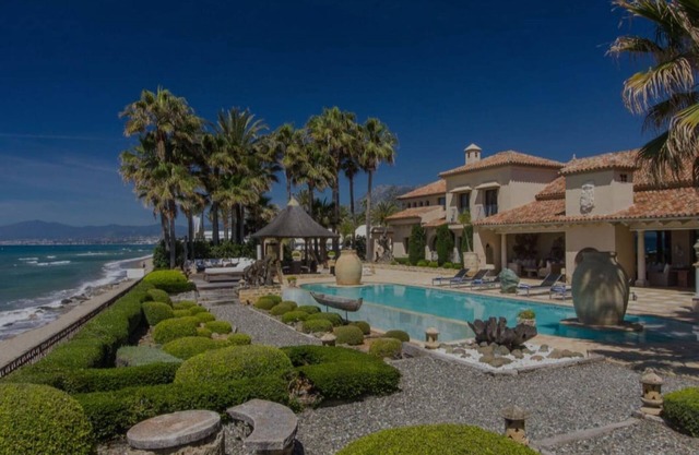Holiday Home 'Villa Los Monteros Playa' with Sea View, Wi-Fi and Air Conditioning