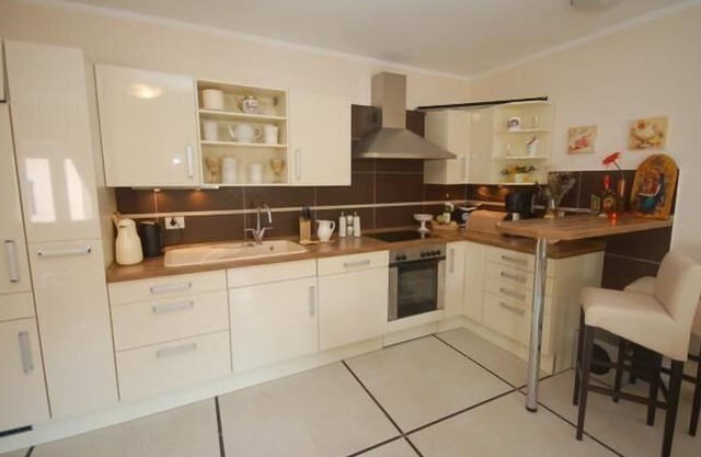 Holiday home with a view of the water