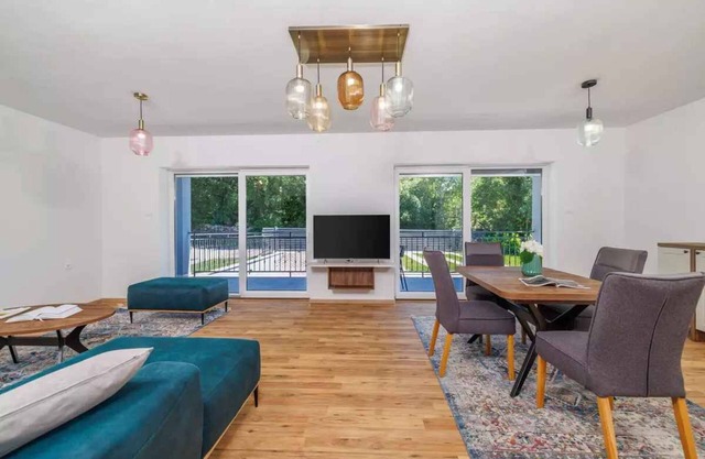 Holiday home with pool and air conditioning