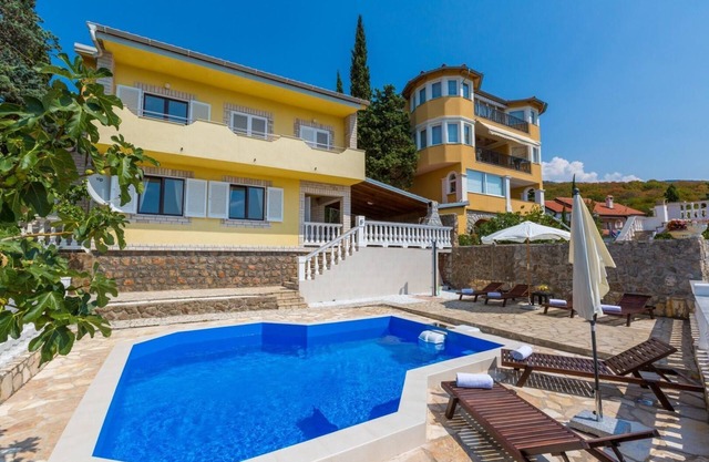 Holiday house for 12 persons approx. 170 qm in Smokvica Krmpotska, Kvarner Bay (Primorje-Gorski County)