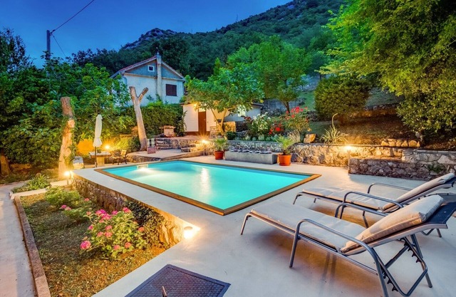 Holiday House Bakarac with Sea View