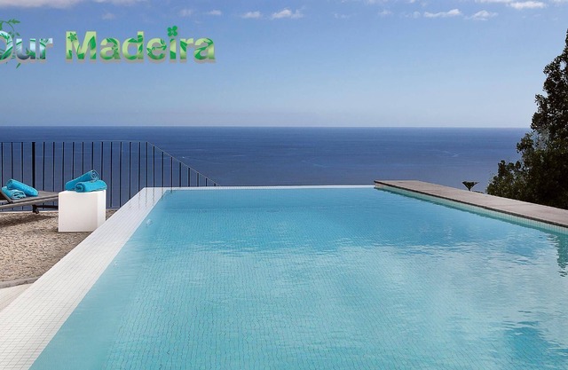 Holiday house Calheta for 1 - 8 persons with 4 bedrooms - Holiday home