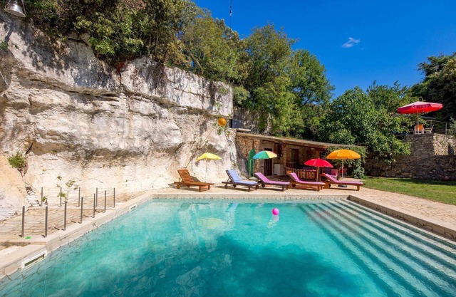 Holiday House Cave Romana