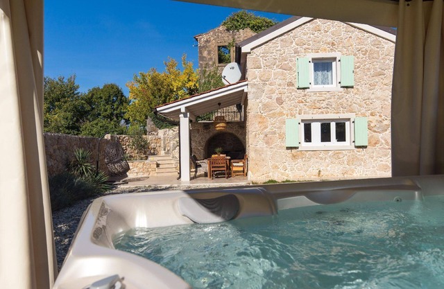 Holiday house Dobrinj for 1 - 6 persons with 2 bedrooms - Holiday home