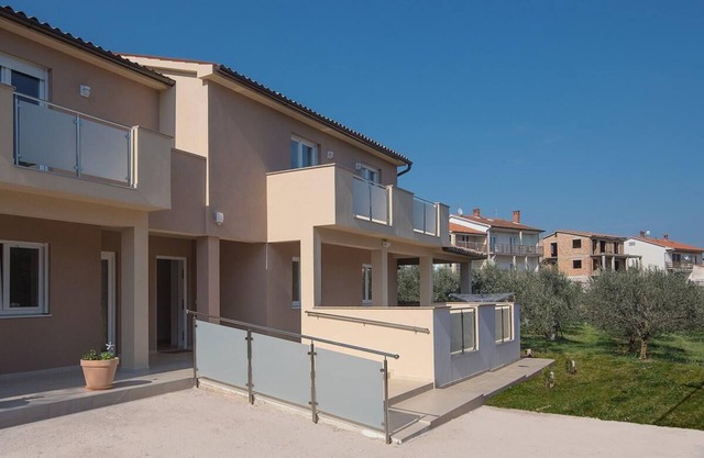 Holiday house for 10 persons approx. 160 qm in Vinkuran, Istria (Istrian Riviera)