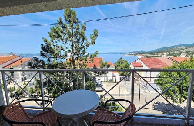 Holiday house for 6 persons in Klenovica