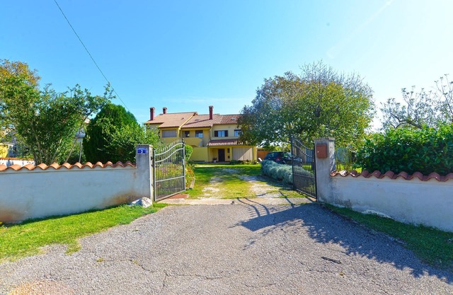 Holiday house for 7 persons approx. 120 qm in Grandici, Istria (Bay of Raša)