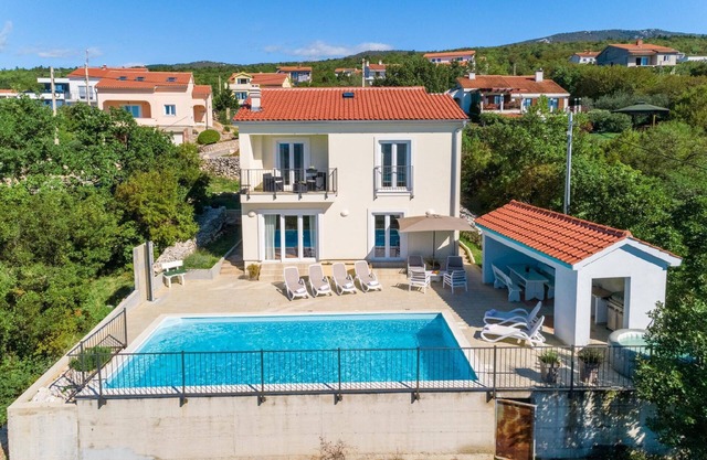 Holiday house for 8 persons approx. 140 qm in Smrika, Kvarner Bay (Primorje-Gorski County)