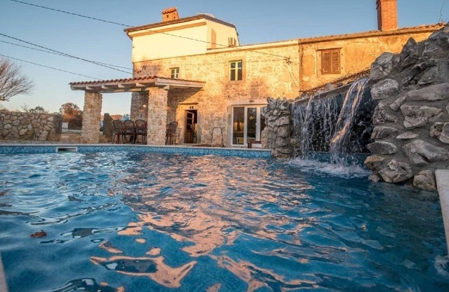 Holiday house Frank - with pool; - Vrbnik, Island Krk, Croatia