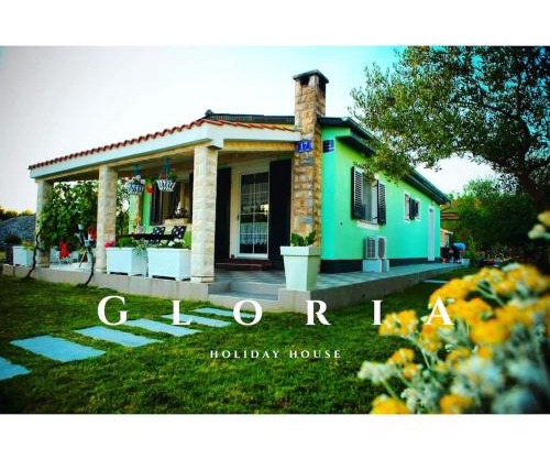 Holiday House Gloria Srima