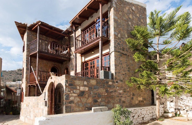 Holiday House in Mavrikiano with Private Pool