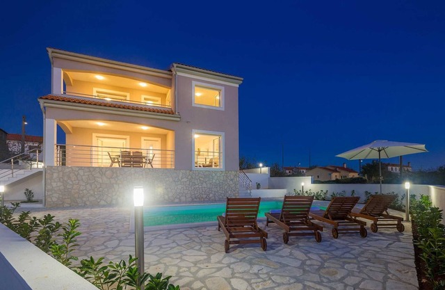 Holiday house ISABELLA with pool