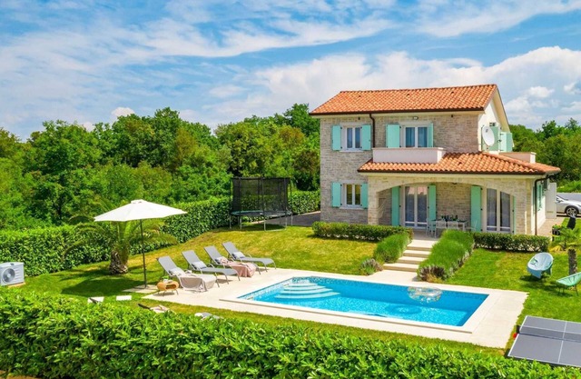 Holiday house JOSEPHINE with heated swimming pool