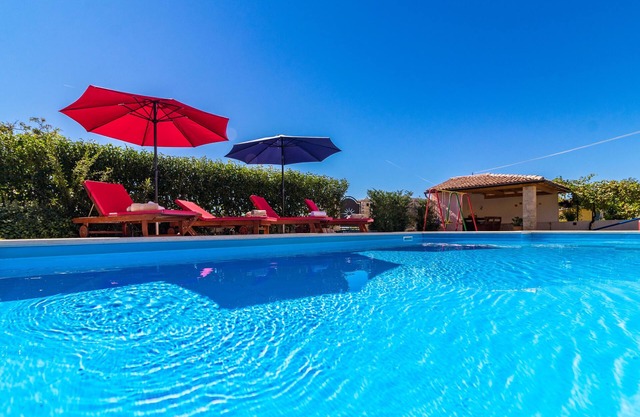 Holiday House "Leona"